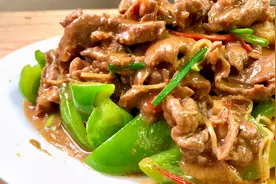 青椒牛肉，先炒牛肉还是青椒，大厨教你潮汕做法，鲜嫩入味