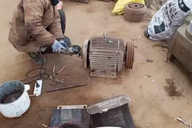 宝哥哥花了1000收了一个13kw的老式电机，拆开看看里边有多少铜线视频封面