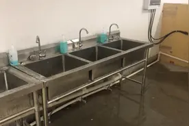 兰州市榆中县大名城方舱医院🏥，无序连续三天都是早上7时停水。视频封面