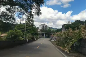 闽南著名煤都，被评为明星镇的永春下洋镇；曾经的辉煌。视频封面
