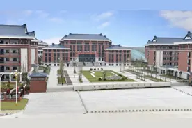 信阳大别山高级中学视频封面