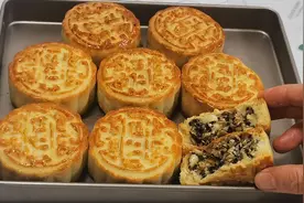 东北传统五仁月饼最简单的做法，不揉面不醒面，皮酥馅足越嚼越香