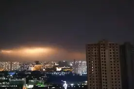 拍摄距离河北邯郸六十公里左右发生在河南安阳的剧烈闪电视频封面