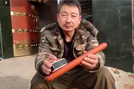 百里挑一的老枣木做擀面杖，颜色赤红如玛瑙，擀杖中的“法拉利”