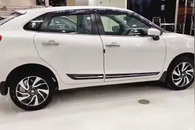 仅6万，铃木全新小型车惊艳回归，油耗仅3.8L，性能颜值碾压飞度视频封面