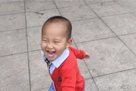 城城，你笑起来真好看，像月亮🌙小弯弯(◦˙▽˙◦)