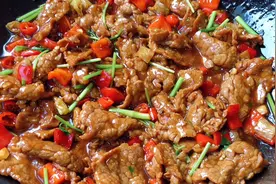 湘菜很火爆的小炒黄牛肉为啥那么好吃，大厨教你技巧，简单又实用视频封面