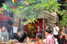 北镇大芦花东北第一大护法黑妈妈洞府众位大神为黑妈妈庆祝生日视频封面