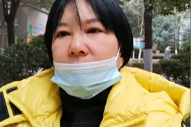 今天去办理商家收款码，看看各行的收费标准，需要什么证件