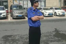 小伙开4米2加入货拉拉月入过万，没想到出师不利，遇到交警查车！