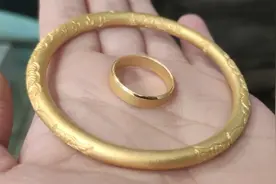 妹妹结婚，姐姐送80克的大金镯，大气