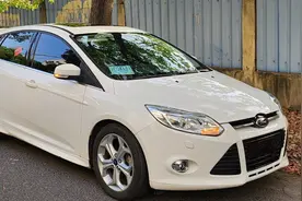 手动挡用户的最爱 福克斯2.0手动豪华运动型   动力好 操控稳视频封面