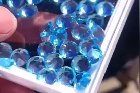 马师傅分享托帕石与海蓝宝石的区别，看了，不上当受骗视频封面