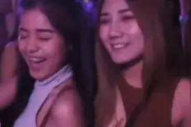 80 90溜冰场舞曲，车载重低音炮劲爆DJ舞曲，场面震撼