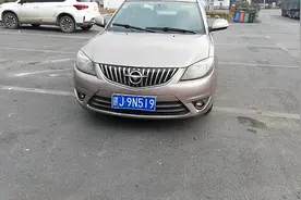 12年海马福美来1.6排量手动挡，真皮座椅，车况精品。。