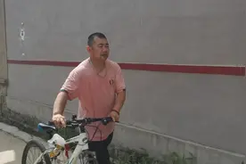 侄子的自行车轮胎没气了，去我们村维修电动车的点，修一下！视频封面