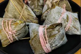 加热粽子时，用水煮还是蒸？10个人9个错，难怪不香不软糯视频封面