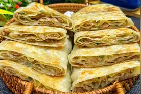 早餐包子油条吃腻了，试试这款千层肉馅饼，5分钟出锅，全家爱吃视频封面