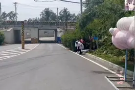 2025昌平国际公路自行车挑战赛 ，转弯路口成了连环事故现场视频封面