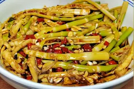 吃不完的竹笋腌制起来，爽口开胃，放一年不坏，太解馋了视频封面