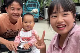 小侄子一周岁生日，叔叔全款送小车车，拿到后爱不释手，太开心了视频封面