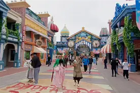 中国最大的主题公园，哈尔滨这个游乐园跟迪士尼乐园一样。