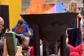 巴塞罗那San Juan圣胡安节圣火传递仪式视频封面