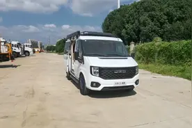 江铃福顺短轴低顶“撩妹”房车，四驱越野房车。