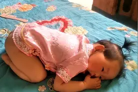 妹妹长大了，我和闺蜜们一起睡一起洗脸还一起拍照我们是好闺蜜视频封面