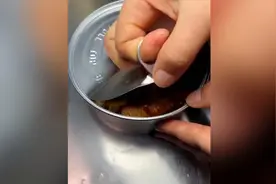温州一巷子里竟出现罐子外卖“新模式” 一盒米饭一盒菜 干净卫生视频封面