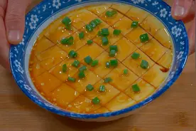 水蒸蛋总是不成型，30年厨师分享一招，鲜嫩Q弹无腥味，比豆腐嫩