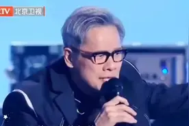 #怀旧时光机# 🎤 重温80年代经典，感受老歌的魅力！🎶🎤视频封面