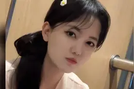 跟光屁股长大的发小求婚，俩人相处尴尬，双方父母笑得合不拢嘴视频封面