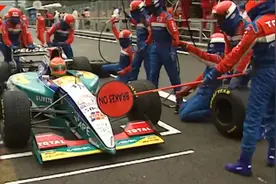 F1赛车的中途加油为何取消？ 一条视频带你了解为什么如今的F1赛