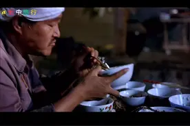 落叶终要归根，民工兄弟千里送友还乡之义。视频封面