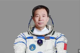 解放军景海鹏将军，多了一颗“星”，实至名归