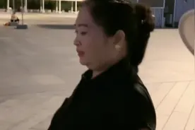 越南刘刘阿荷带阿荷爸妈游北京奥体中心。视频封面