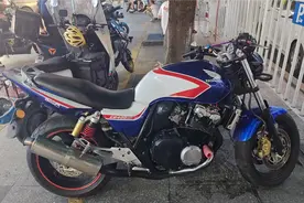 经典回顾本田CB400三代，四缸发动机每分6750转，如今1万拿下贵吗视频封面