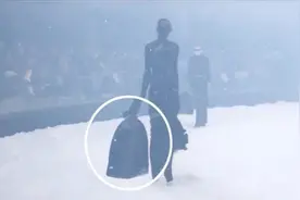 巴黎世家从来没让我失望过，果然奢侈品从不坑穷人！视频封面