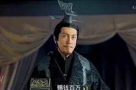 战神王翦冒死救驾 嬴政下跪感谢视频封面