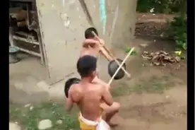 以为这俩小孩在闹着玩，结果他们用出了苏秦背剑视频封面