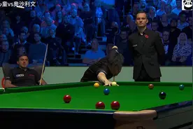 赵心童再拼长台，不料出现尴尬一幕，让奥沙利文偷袭成功视频封面