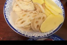 昨日晚餐：自制潮汕牛肉. 手打牛肉丸火锅