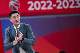 年薪600万！31岁老将获得第一份CBA顶薪，妻子拥有逆天的大长腿视频封面