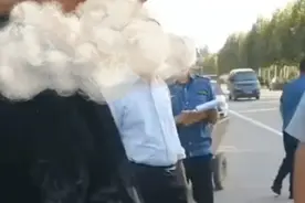 农民开拖拉机能不能上路？视频封面