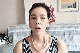 微信零钱与零钱通有什么区别？放零钱通怎样让它产生收益？视频封面