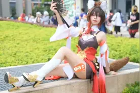 漫展上叫人称绝的小姐姐cosplay！能让你心动吗？视频封面