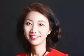 龚晓京做梦都没想到，刘强东今天会如此成功，自己会输给奶茶妹妹视频封面