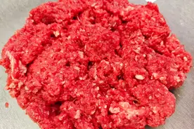 牛肉馅饺子调馅有诀窍，教你饭店不外传的诀窍，鲜嫩多汁不腥不柴