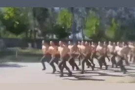 五公里急行军就这速度，还带装备，永远不要怀疑解放军的钢铁意志视频封面